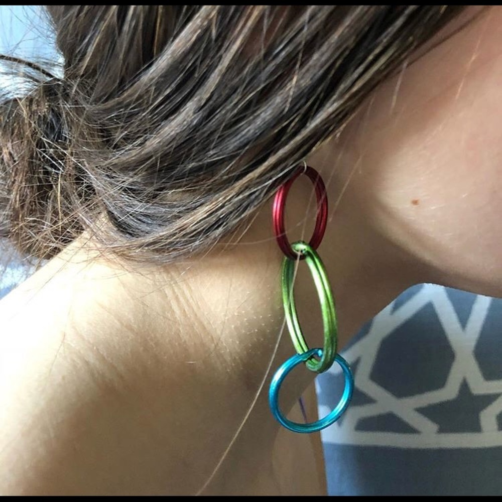 earring - Picture 2 of 2